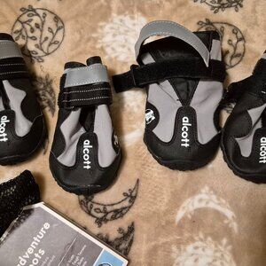 Alcott Adventure Boots for Dogs Size Medium